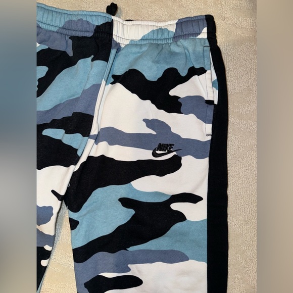 Nike jogging pants - Picture 3 of 5